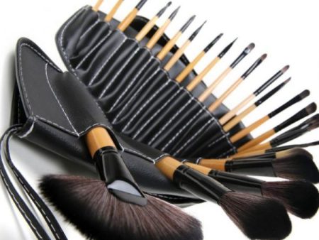 MAC 24 PCS BRUSHES SET Sale